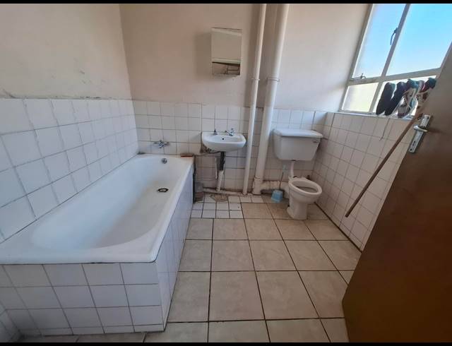 3 BEDROOM APARTMENT FOR SALE IN SUNNYSIDE